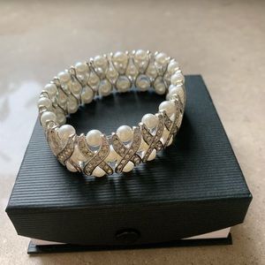 Diamond and pearl bracelet